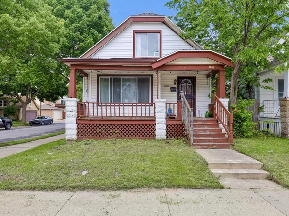 3002 South 7th STREET, Milwaukee, WI 53215