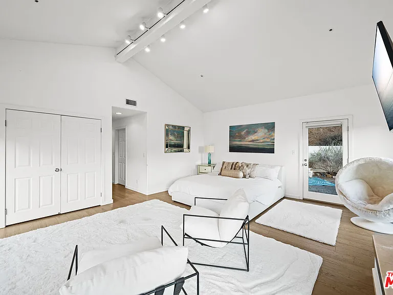 4345 Escondido Trl — Photo 27