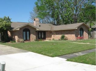 3826 Sessions Dr, Baton Rouge, LA 70816