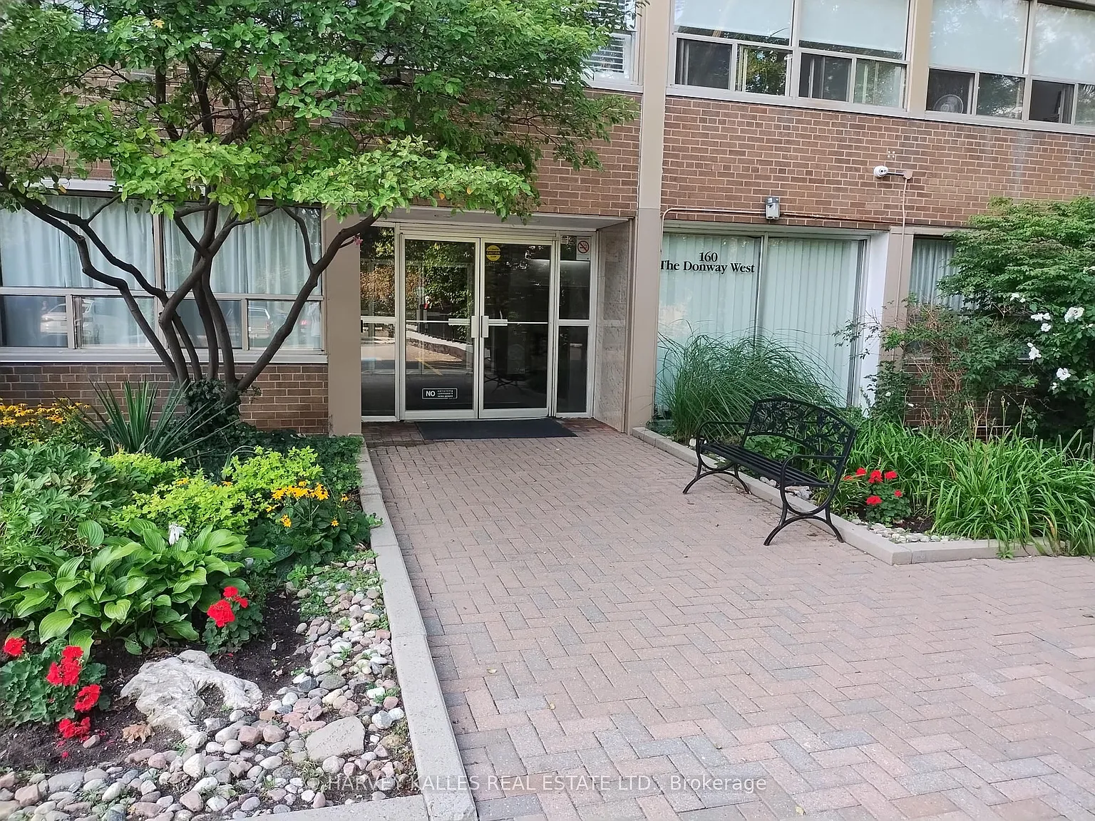 2 bed, $2,400 — Photo 2
