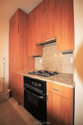 Rented by City Connections Realty | media 27