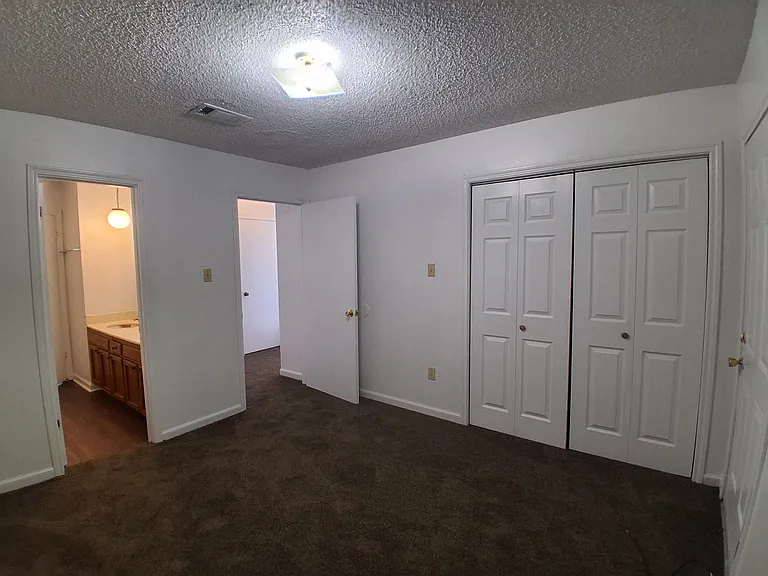 116 Oak Ridge Ave #D — Photo 12
