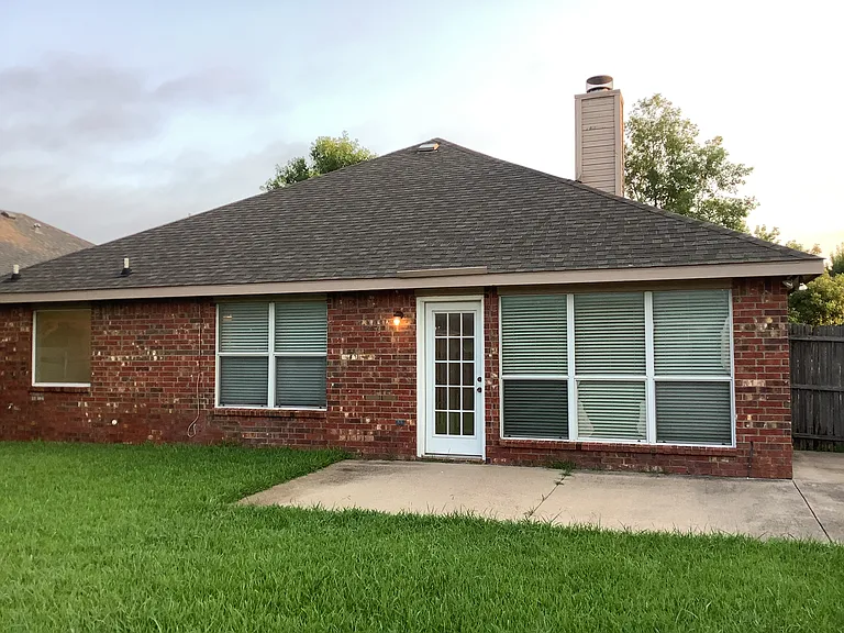 4410 Shady Elm Dr — Photo 21