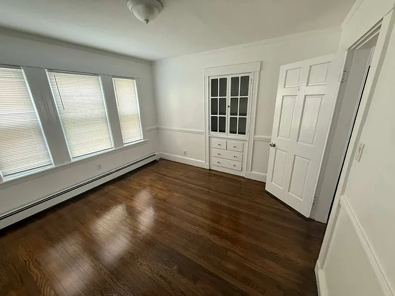 50 Raymond St — Photo 13