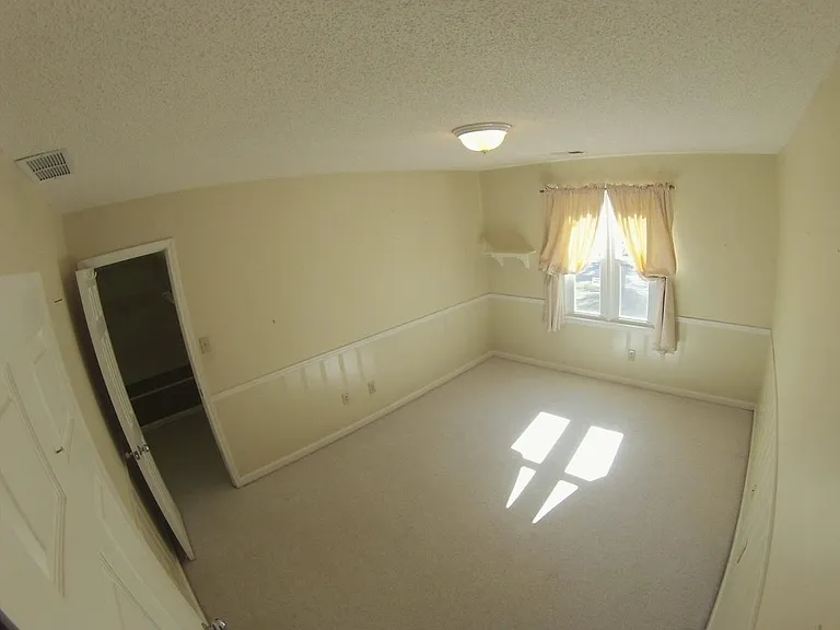 Upstairs Bedroom 1