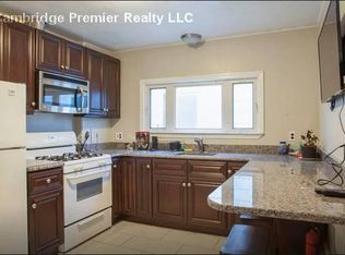 17 Hunting St #2A, Cambridge, MA 02141