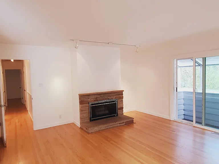 4111 Hidden Valley Rd — Photo 4