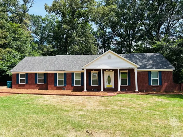 786 Avenue Of Pines St, Grenada, MS 38901
