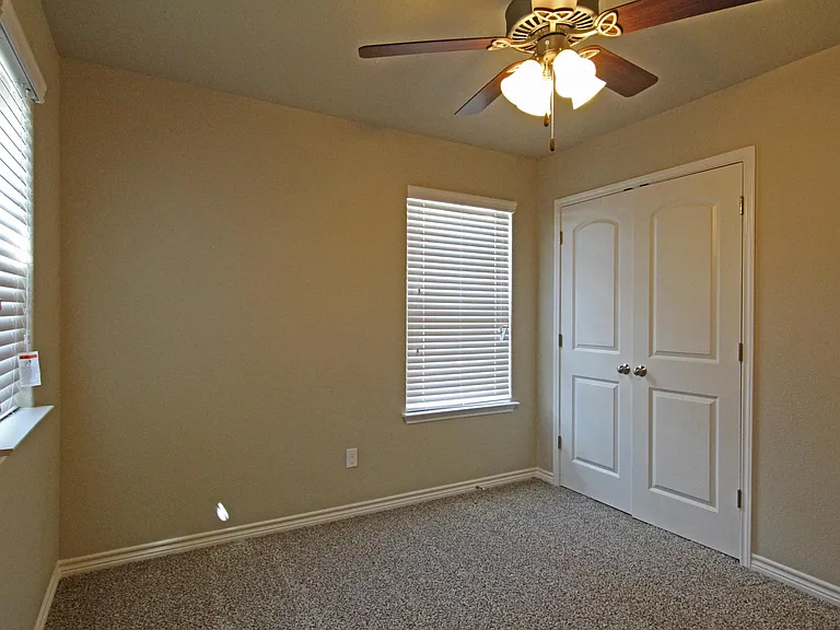 631 Westfield Blvd — Photo 10