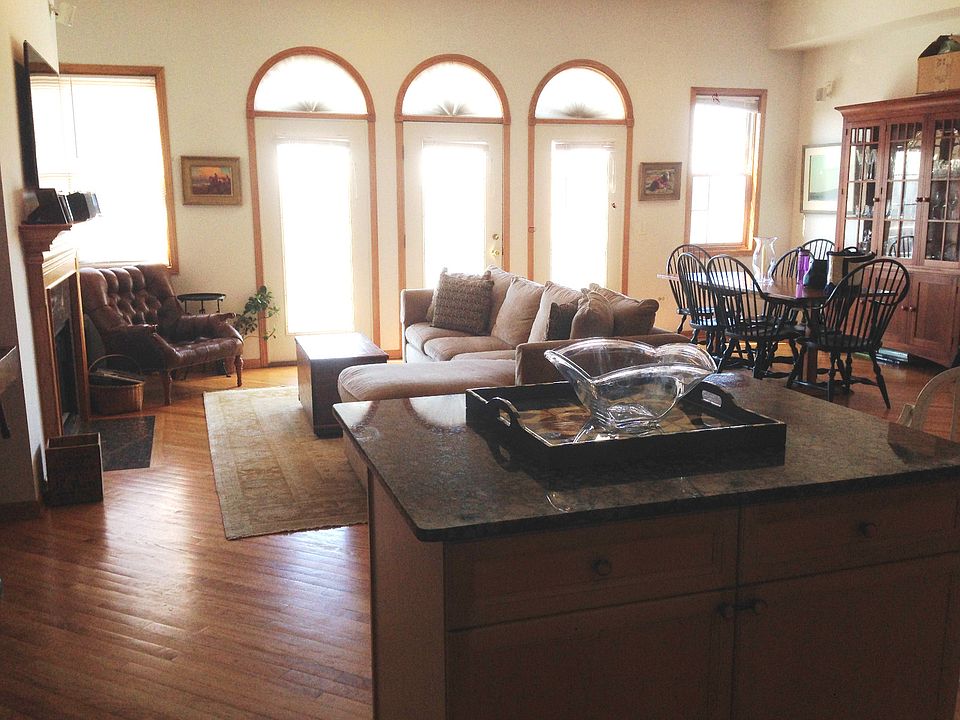 1st image of 2535 N Southport Ave #2N