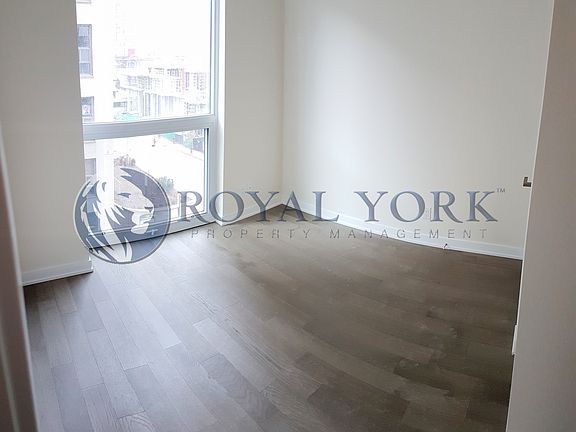5 - 17 Dundonald Street, Toronto, Ontario - Royal York Property Management_12022018
