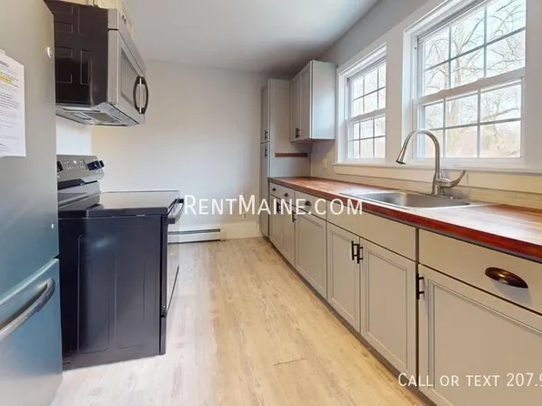 454 S Main St APT B, Brewer, ME 04412