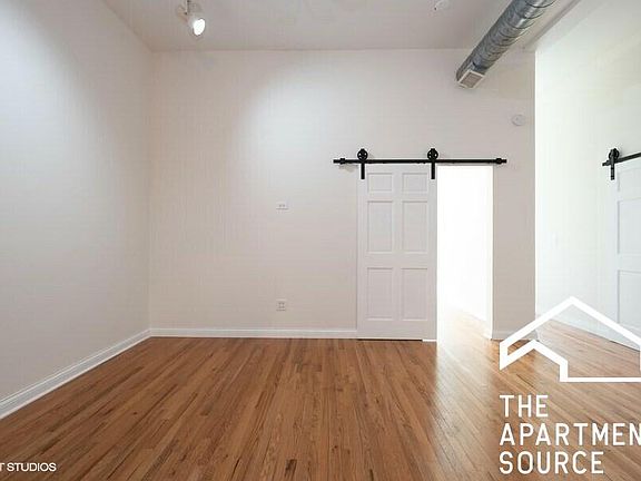 3rd image of 3040 N Ashland Ave #Qk301e4qj
