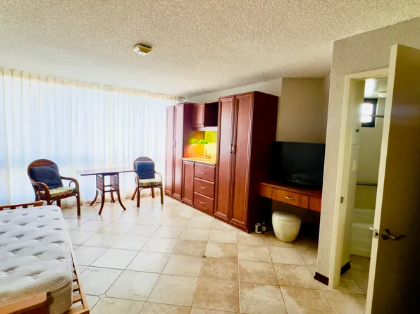 300 Wai Nani Way, Honolulu, HI