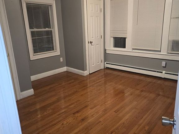 3rd image of 70 Hamilton Ave #B
