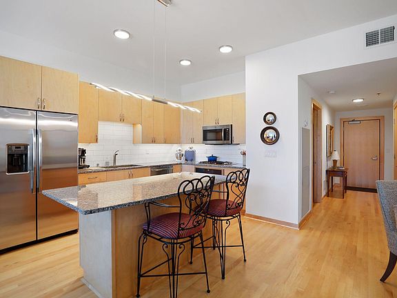 4th image of 1240 S 2nd St Unit 211