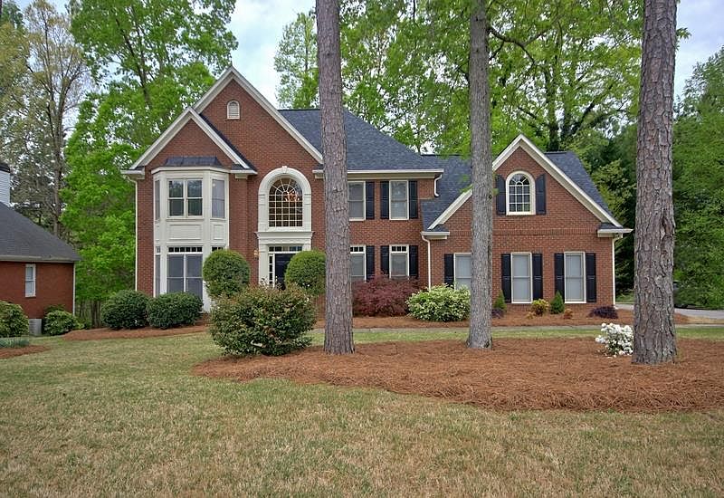 2nd image of 206 Southwick Ln