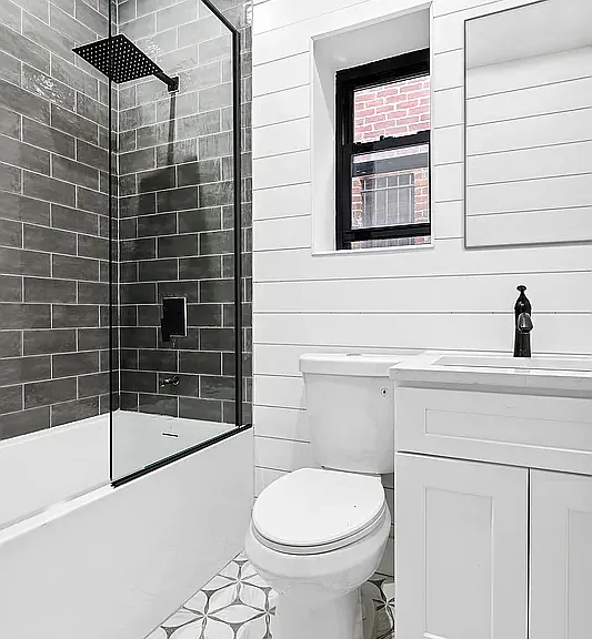 518 Chauncey St #2R — Photo 4