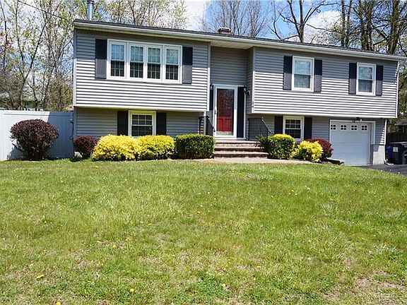 2nd image of 34 Donna Chrystie Ln