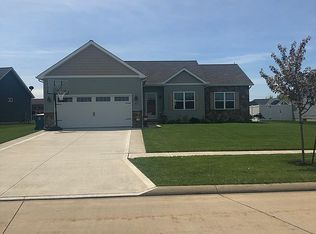 311 Waterfowl Ct, Wellington, OH 44090