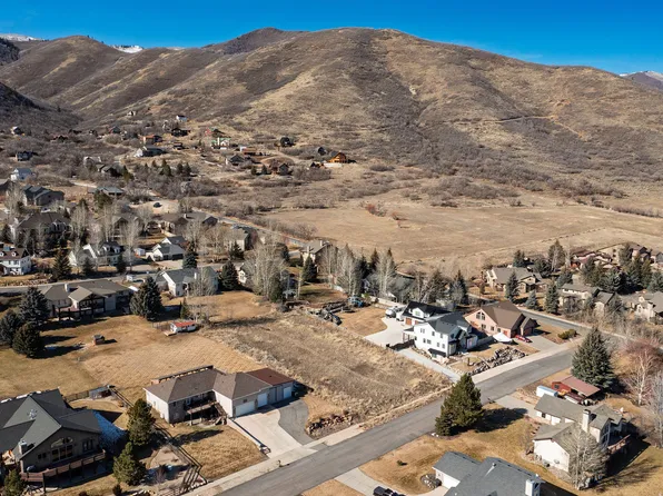 335 N Alpenhof Cir, Midway, UT 84049