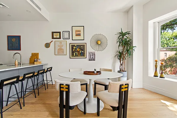 Dining area, photo 1