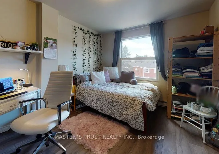 226 Westcourt Pl — Photo 9