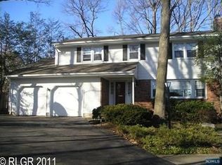 24 John St, Emerson, NJ 07630