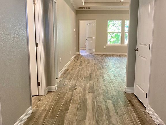 2nd image of 1006 Montrose St