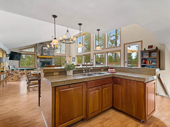 18105 Dixie Mountain Ln Lot 4, Bend, OR 97707