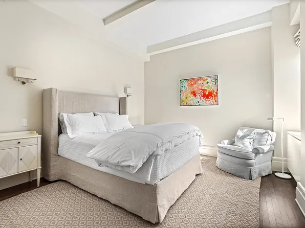 969 Park Avenue image 7 of 8