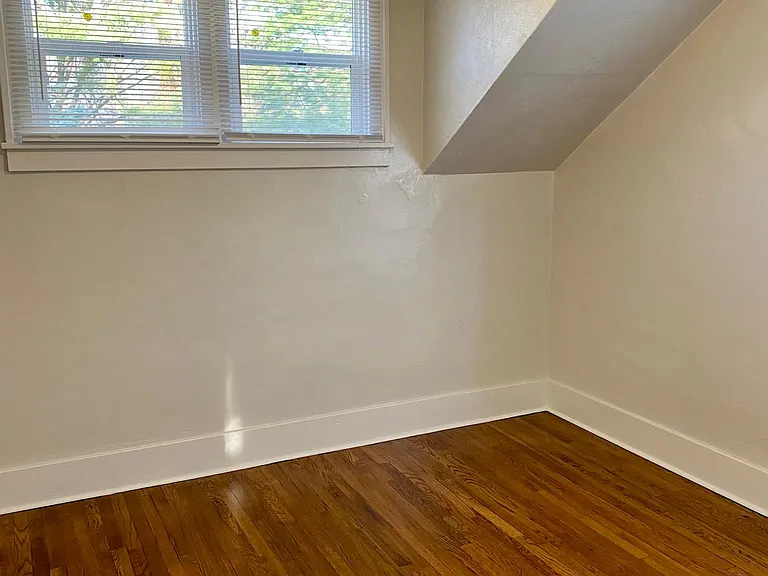 291 S McHenry Ave — Photo 15