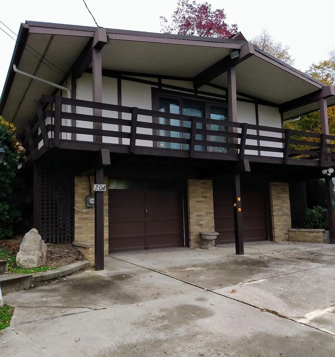 2 bed, $1,100 — Photo 1