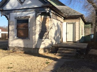 206 W 6th Ave, Hutchinson, KS 67501