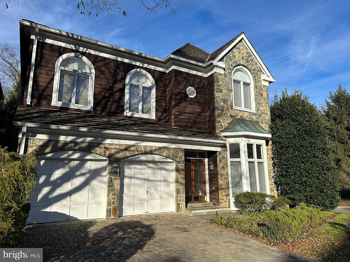 Building Photo - 5509 Thornbush Ct