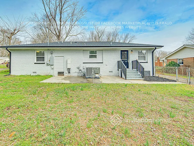 4240 Winedale Ln — Photo 25