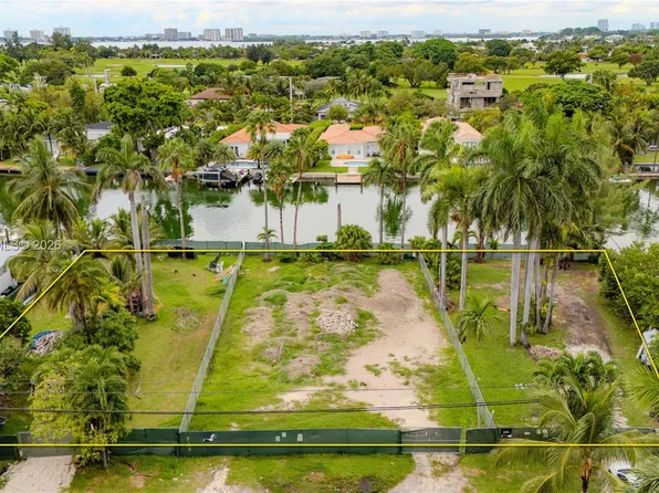 1415 Marseille Dr, Miami Beach, FL 33141