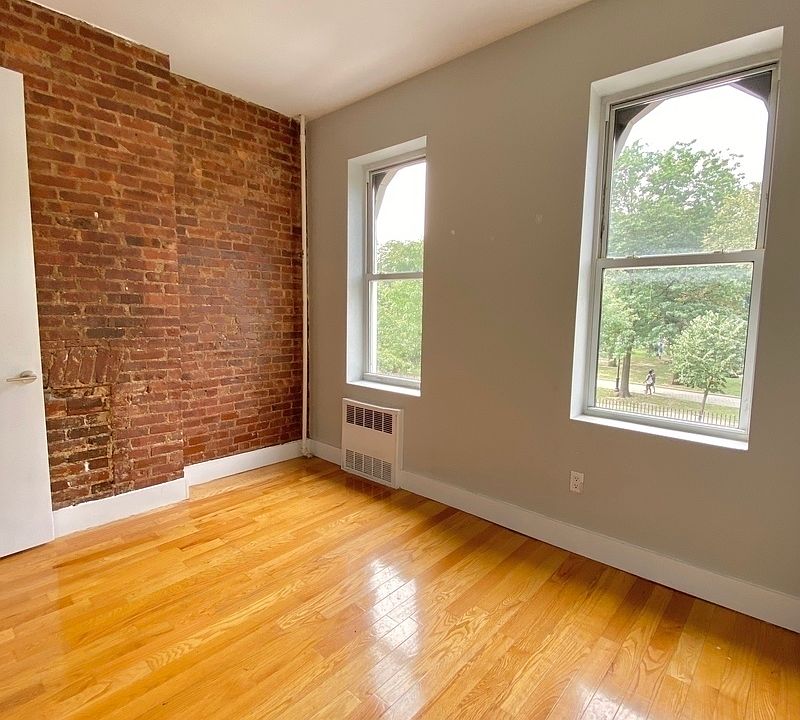 1st image of 300 Suydam St APT 2