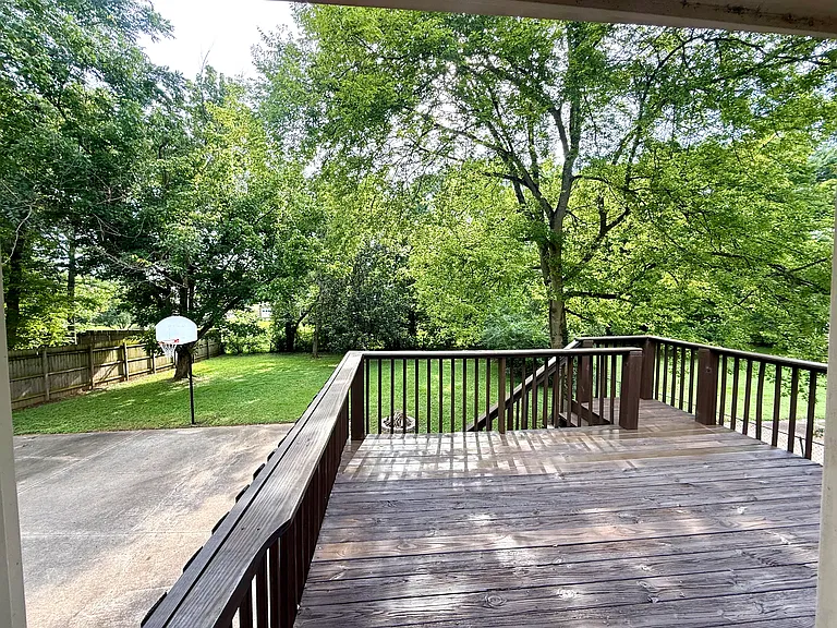 766 Myhr Dr — Photo 40
