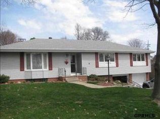 12350 Westover Rd, Omaha, NE 68154