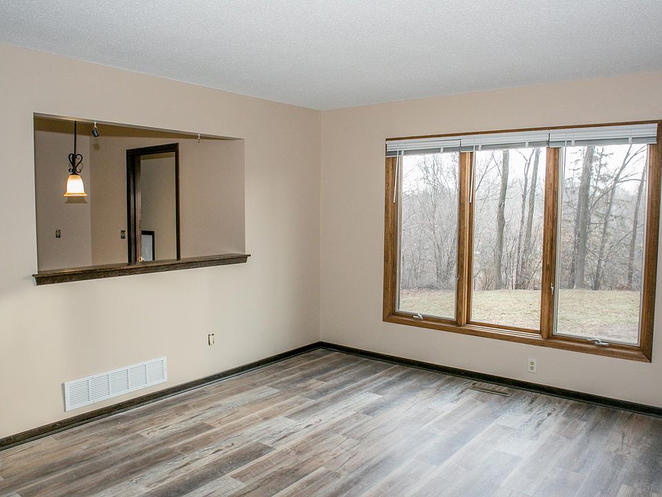 1st image of 634 County Road C W