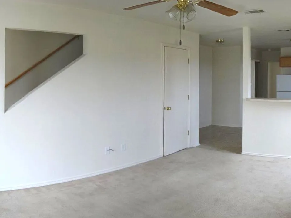 004_Living Room_03312021