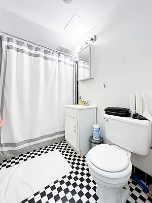 Rented by Compass | media 14