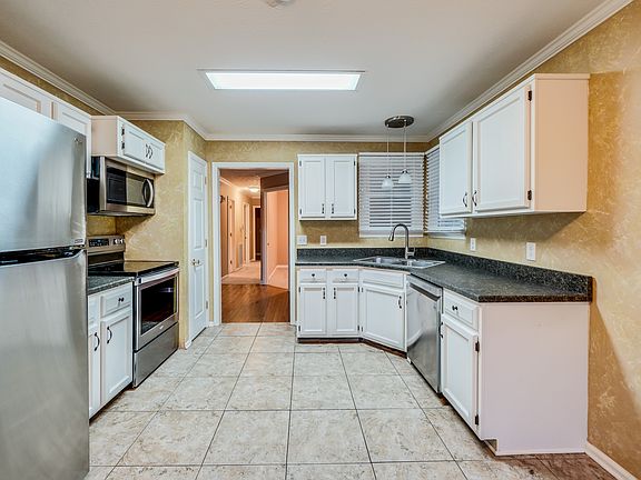 2nd image of 306 Forest Retreat Rd