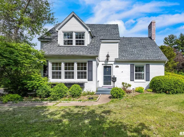 2255 N Broad St, Galesburg, IL 61401