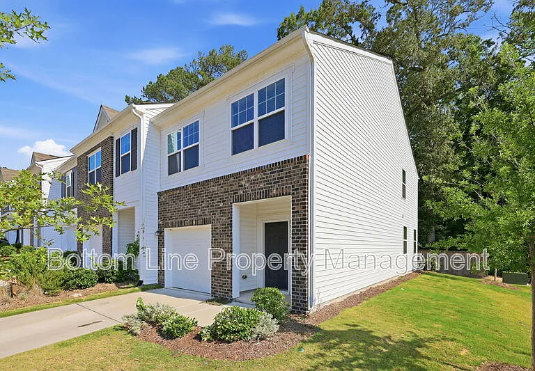 1117 Dakine Dr — Photo 3
