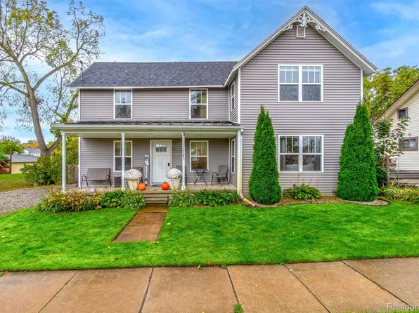 10174 Hegel Rd, Goodrich, MI 48438