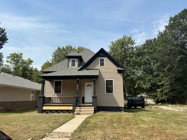 925 N Douglas Ave