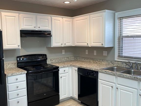 4th image of 260 Forest Hill Dr