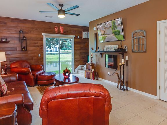 4th image of 7836 Playpen Ct